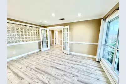 102 Mechanic Street, Galveston, TX 77550 - Photo 5
