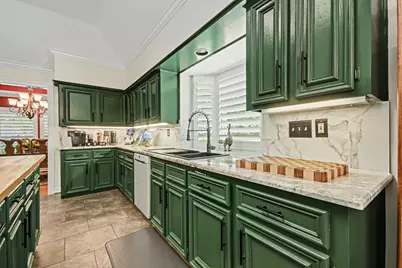 2025 Sandy Coast Circle, League City, TX 77573 - Photo 11