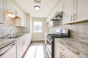 2390 Sarah St, Beaumont, TX 77705 - Photo 11