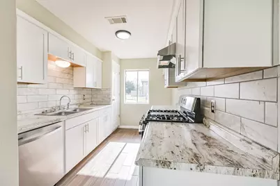 2390 Sarah Street, Beaumont, TX 77705 - Photo 9