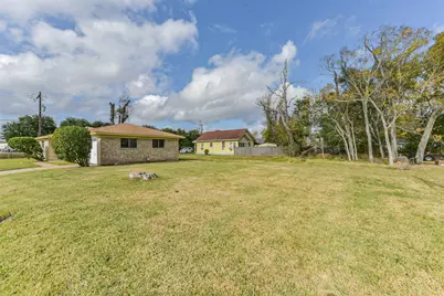 2390 Sarah Street, Beaumont, TX 77705 - Photo 27