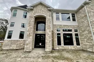 9756 Westview Dr, Houston, TX 77055 - Photo 1