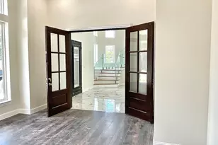 9756 Westview Dr, Houston, TX 77055 - Photo 13