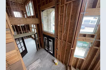 9756 Westview Drive, Houston, TX 77055 - Photo 15