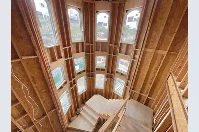 9756 Westview Drive, Houston, TX 77055 - Photo 19