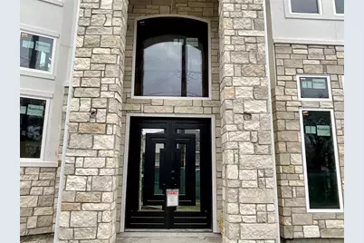 9756 Westview Drive, Houston, TX 77055 - Photo 9