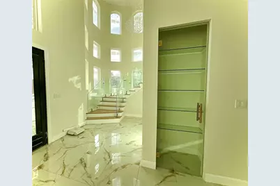 9756 Westview Drive, Houston, TX 77055 - Photo 9