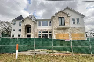 9756 Westview Dr, Houston, TX 77055 - Photo 3