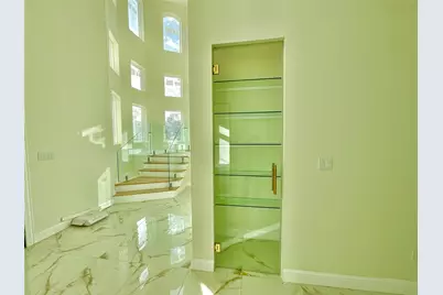 9756 Westview Drive, Houston, TX 77055 - Photo 11