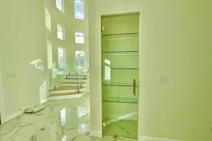 9756 Westview Dr, Houston, TX 77055 - Photo 11