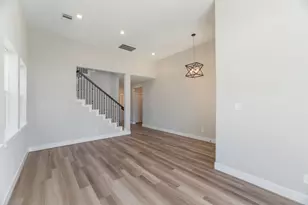 2016 Woodland Park Ct, Conroe, TX 77384 - Photo 9