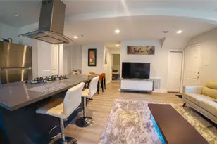 10326 Meadow Lake Ln Ln, Houston, TX 77042 - Photo 3