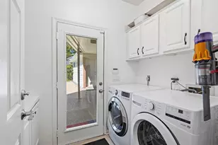 26 E Sterling Pond Cir, The Woodlands, TX 77382 - Photo 23