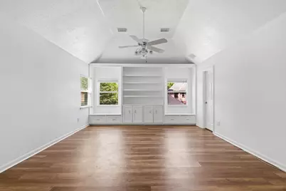 26 E Sterling Pond Circle, The Woodlands, TX 77382 - Photo 25