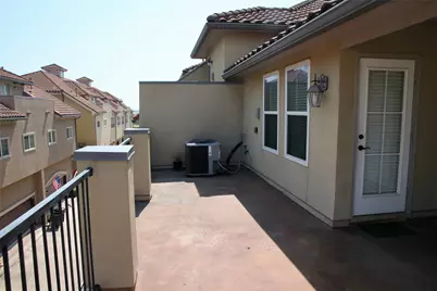 28 W Oaks Drive, Houston, TX 77058 - Photo 33