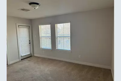 28 W Oaks Drive, Houston, TX 77058 - Photo 23