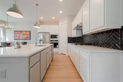 10915 Brambling Wood Drive, Houston, TX 77043 - Photo 15