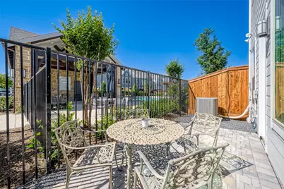 10915 Brambling Wood Drive, Houston, TX 77043 - Photo 47