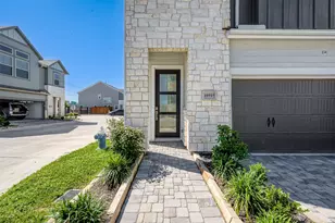 10915 Brambling Wood Dr, Houston, TX 77043 - Photo 5