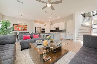 10915 Brambling Wood Drive, Houston, TX 77043 - Photo 11