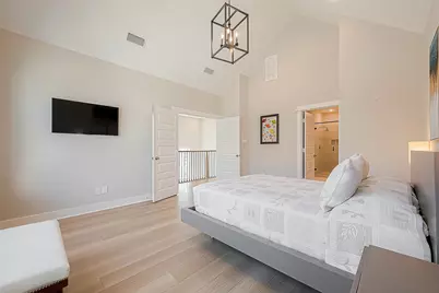 10915 Brambling Wood Drive, Houston, TX 77043 - Photo 43