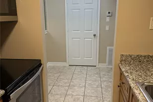 712 Memorial Mews St, Houston, TX 77079 - Photo 9