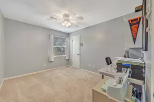 16419 Brookvilla Dr, Houston, TX 77059 - Photo 17