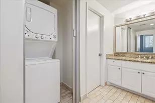 21 Briar Hollow Ln, Houston, TX 77027 - Photo 19