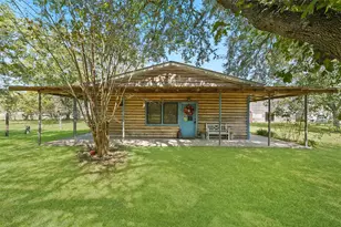 103 County Rd 492, Dayton, TX 77535 - Photo 1