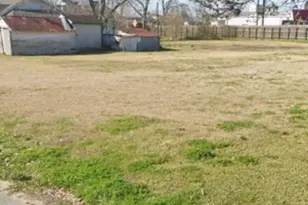 906 Rice St, Hempstead, TX 77445 - Photo 3