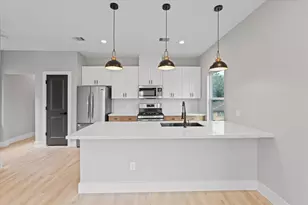 7349 Sandle St, Houston, TX 77088 - Photo 7