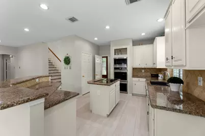 2118 Cypress Run Drive, Sugar Land, TX 77478 - Photo 13