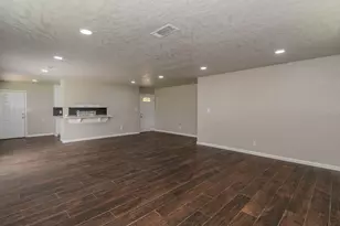 121 Glynn St, Bridge City, TX 77611 - Photo 5