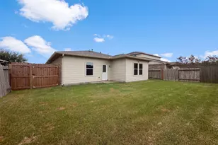 109 Mustang Stampede Dr, La Marque, TX 77568 - Photo 5