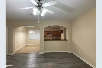 4903 Summer Ridge Drive, Conroe, TX 77303 - Photo 5