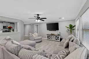6046 Sandy Creek Dr, Baytown, TX 77523 - Photo 21