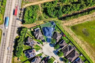 6046 Sandy Creek Dr, Baytown, TX 77523 - Photo 5