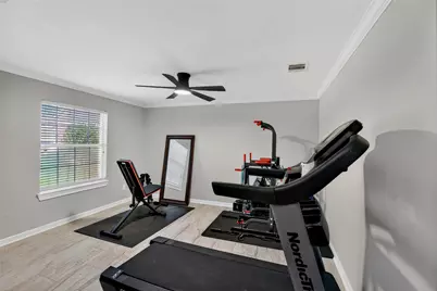 6046 Sandy Creek Drive, Baytown, TX 77523 - Photo 5