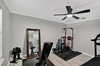 6046 Sandy Creek Drive, Baytown, TX 77523 - Photo 9