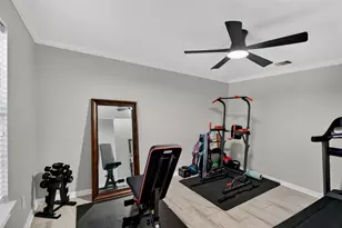 6046 Sandy Creek Dr, Baytown, TX 77523 - Photo 9