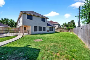 6046 Sandy Creek Dr, Baytown, TX 77523 - Photo 43