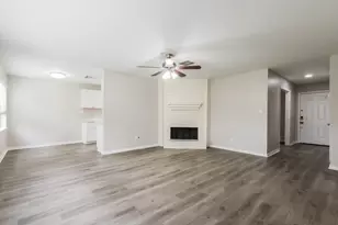 25106 Lynbriar Ln, Spring, TX 77373 - Photo 5