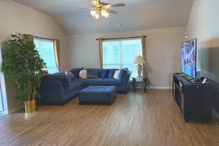1330 Yucca Mountain Dr, Houston, TX 77090 - Photo 3