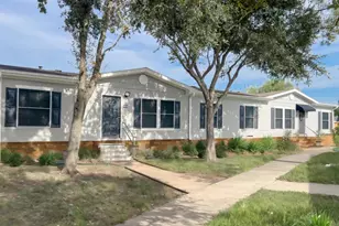 516 Stafford Spring Ave, Stafford, TX 77477 - Photo 3