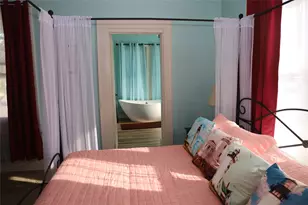 1628 46th St, Galveston, TX 77551 - Photo 3