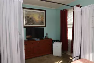 1628 46th St, Galveston, TX 77551 - Photo 25