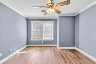 2634 Peckham St, Houston, TX 77098 - Photo 7