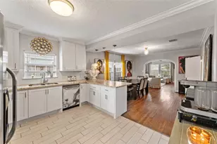 5256 Leeland St, Houston, TX 77023 - Photo 13