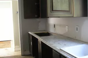 217 3rd Ave N, Texas City, TX 77590 - Photo 9