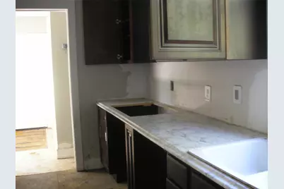 217 3rd Avenue N, Texas City, TX 77590 - Photo 9
